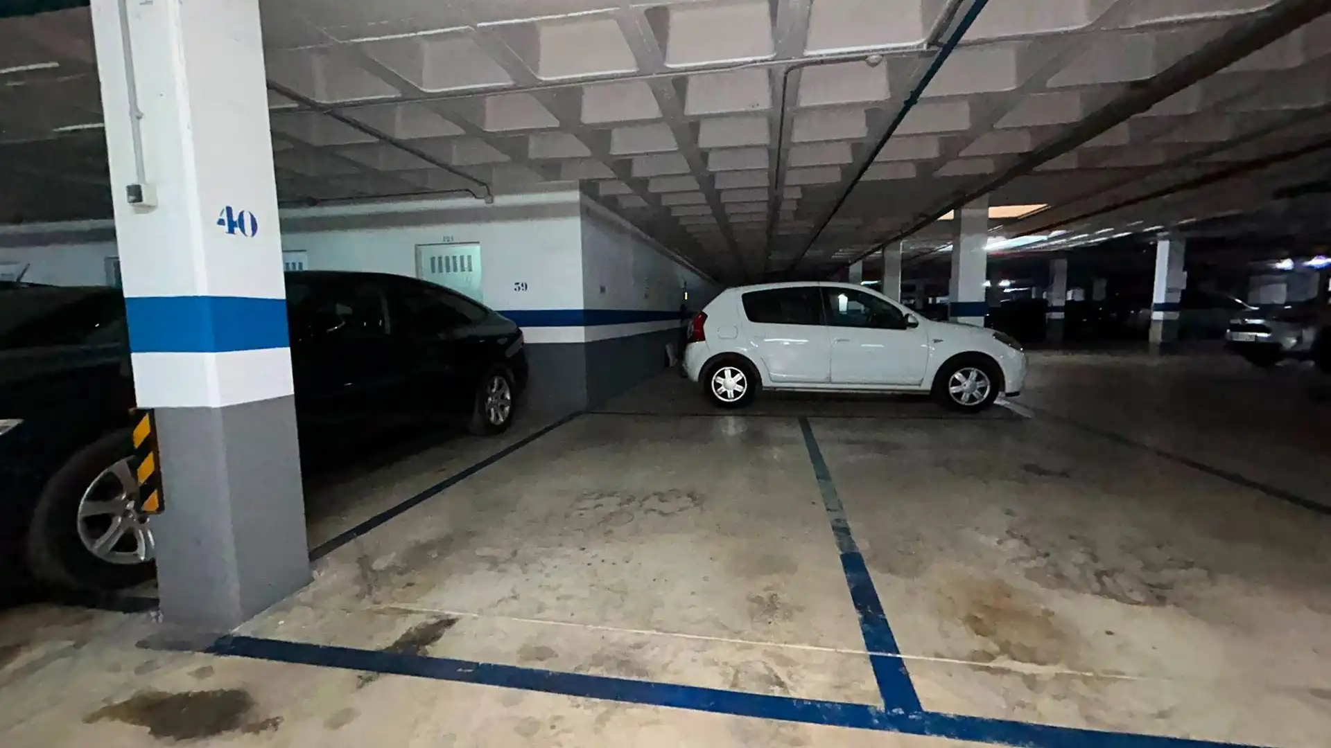 Parkplatz von Wohnungen zur Miete in La Pobla de Farnals mit Klimaanlage, Heizung und Terrasse