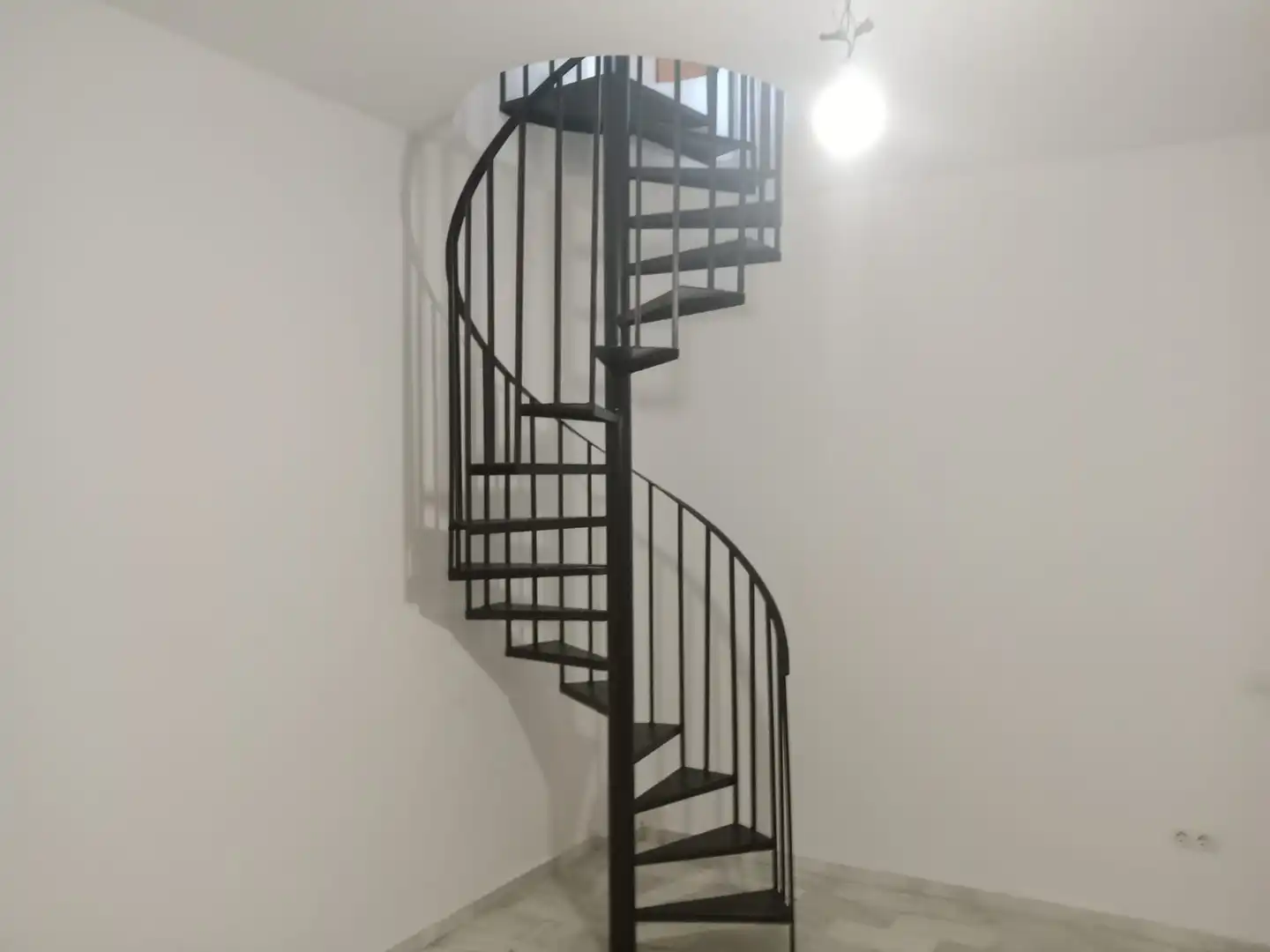 Flat for sale in Salteras  with Air Conditioner, Furnished and Oven