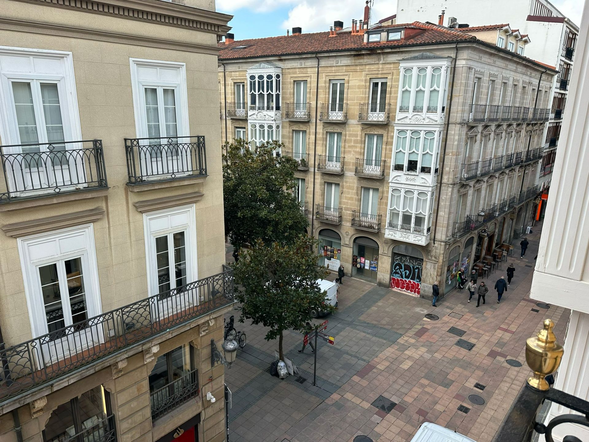 Exterior view of Apartment for sale in Vitoria - Gasteiz  with Heating, Parquet flooring and Furnished