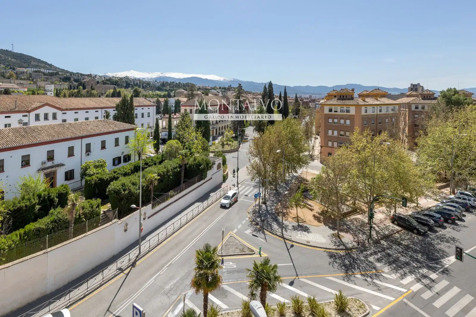 Außenansicht von Wohnung zur Miete in Granada mit Klimaanlage, Schwimmbad und Möbliert