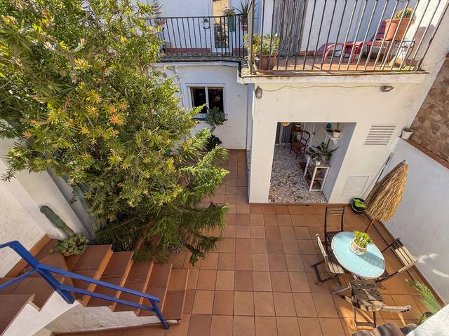 Casa adosada en Venta en Passeig de Mossèn Lluís Constans en Banyoles