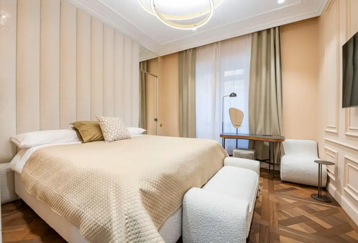 Schlafzimmer von Erdgeschoss zur Miete in Madrid mit Klimaanlage, Heizung und Terrasse