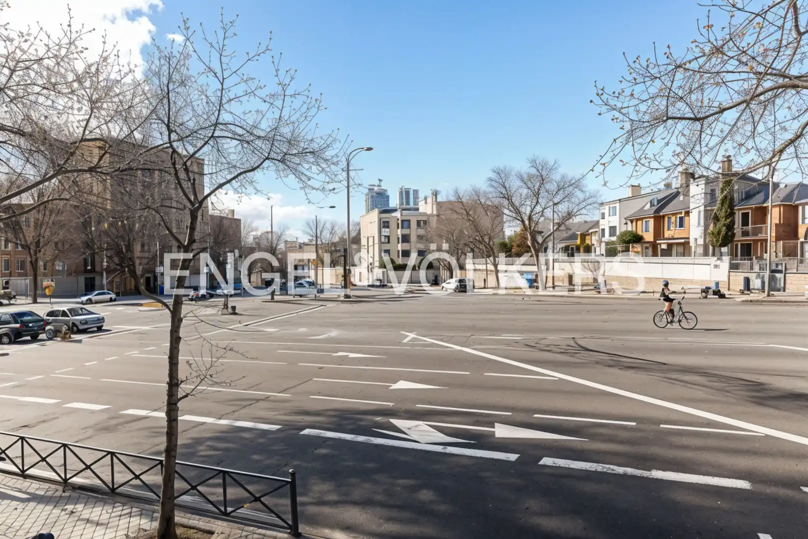 Außenansicht von Wohnung zur Miete in Madrid mit Klimaanlage, Heizung und Möbliert