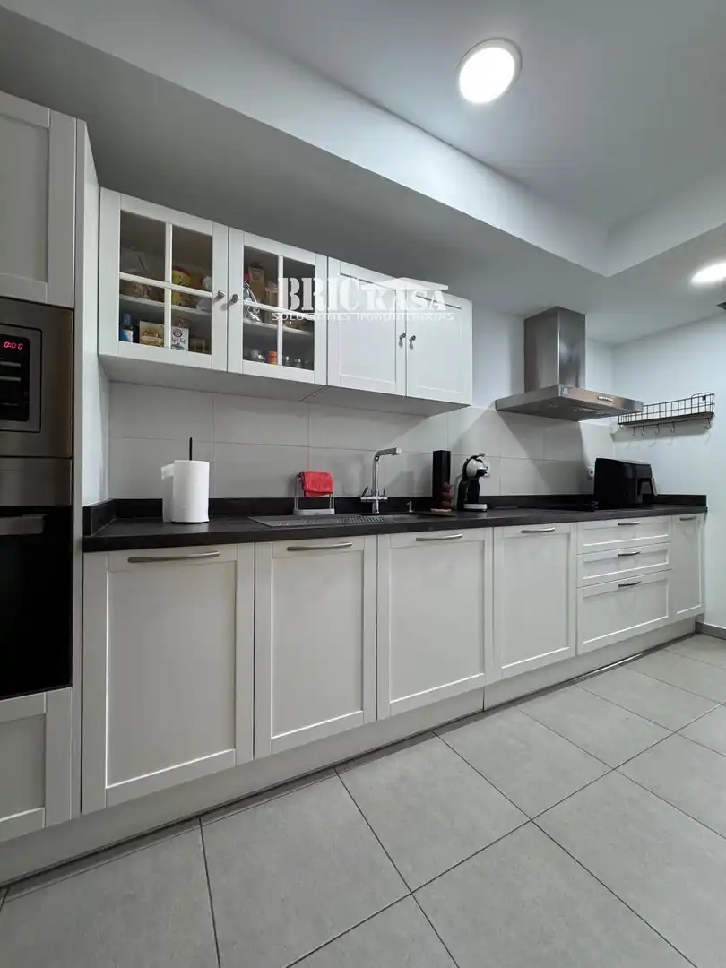 Kitchen of Flat for sale in Cáceres  with Air Conditioner and Terrace