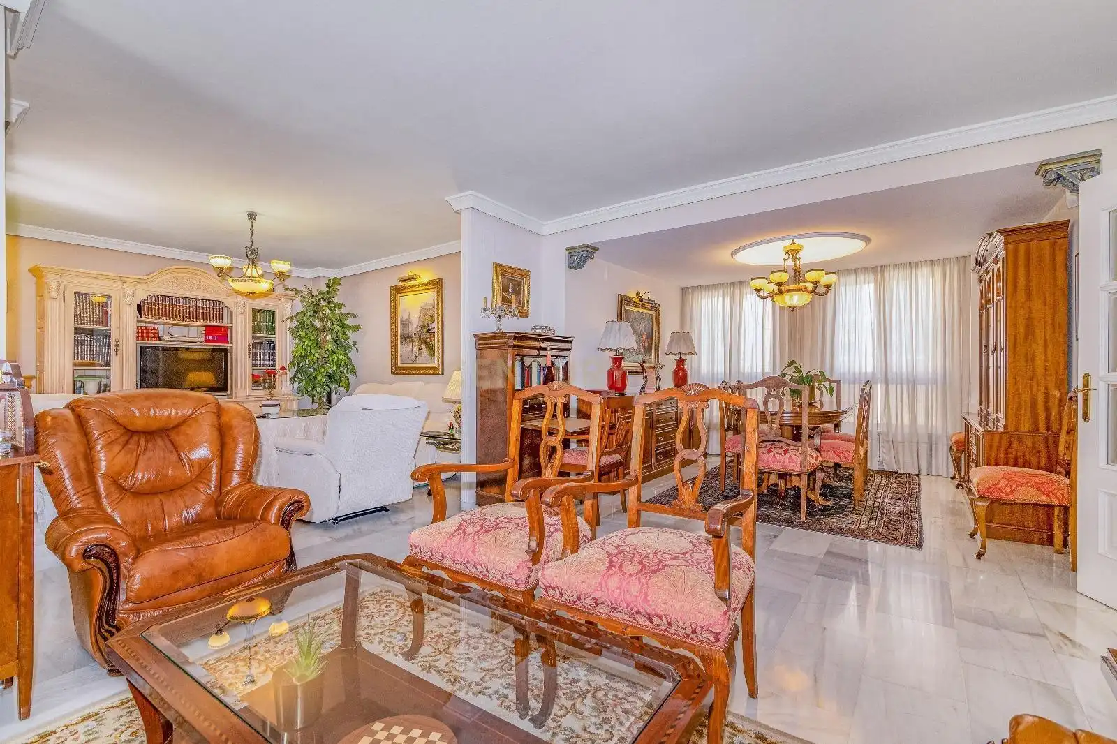 Sala de estar de Apartamento en venta en Granada con Jardín privado, Piscina y Alarma