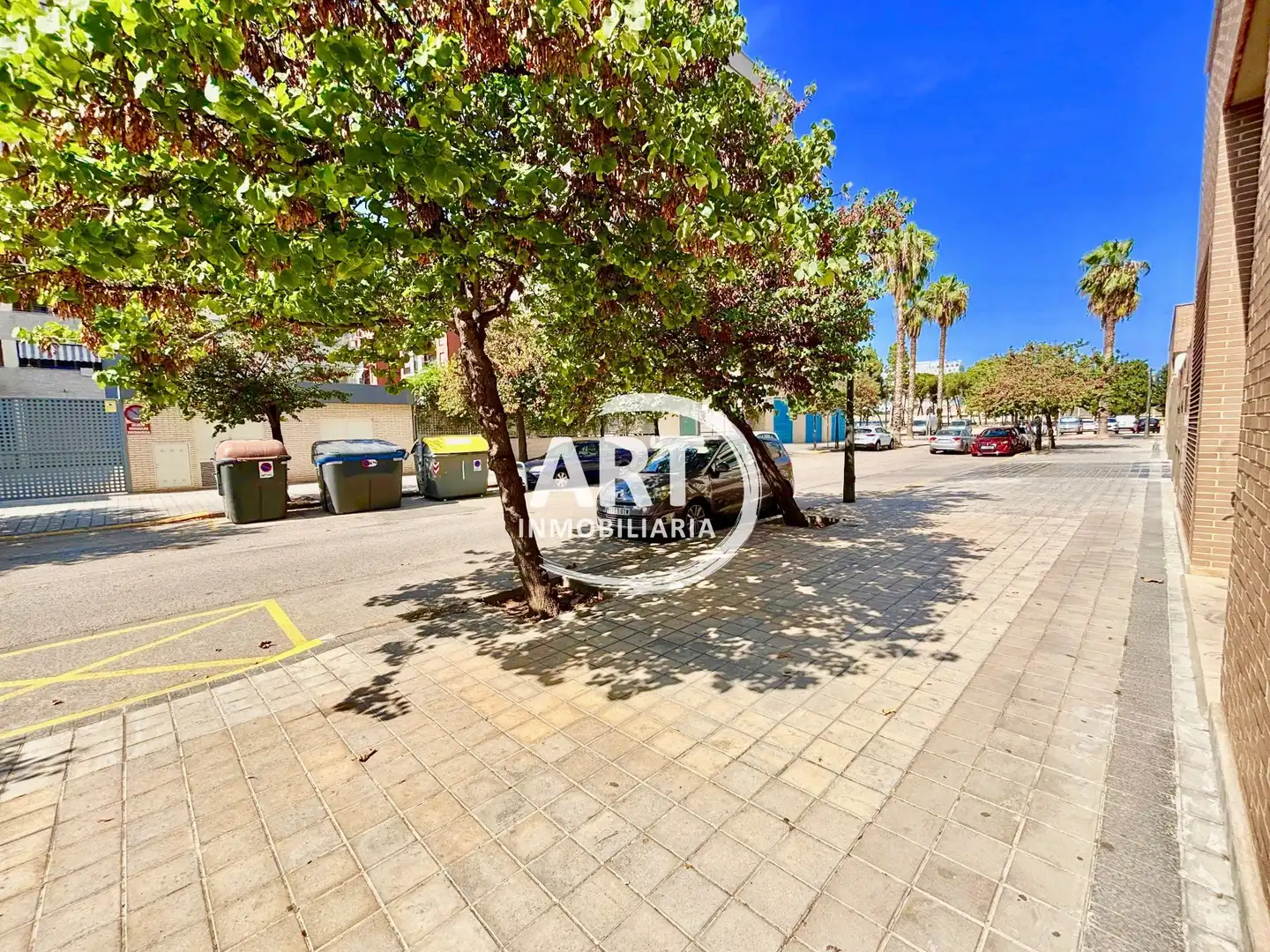 Vista exterior de Local en traspaso en Valencia con Aire acondicionado