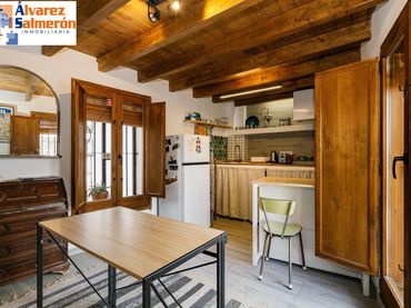 Casa aparellada en venda a Beiro
