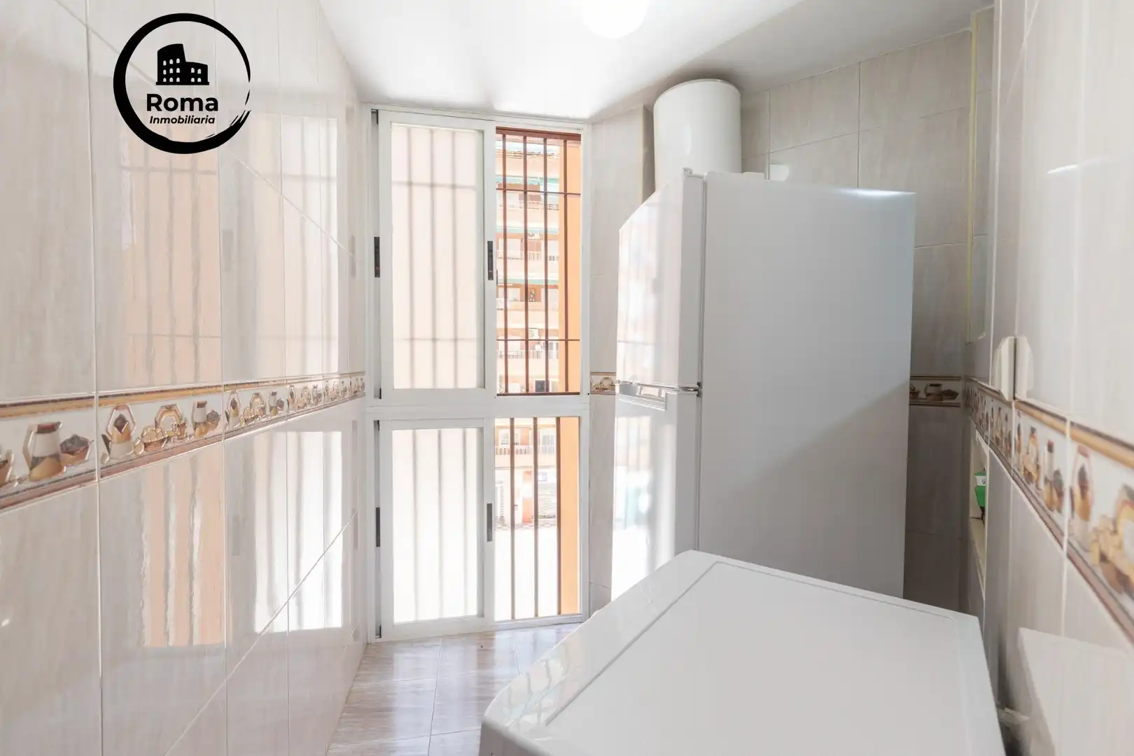 Cocina de Piso en venta en Granada con Terraza, Amueblado y Balcón