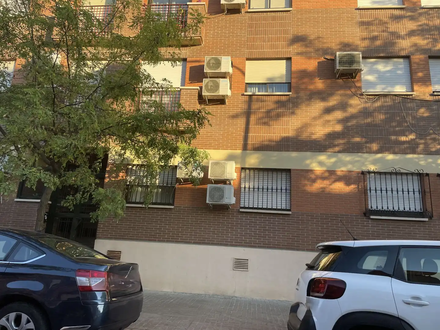Außenansicht von Wohnung zum Verkauf in Aranjuez mit Klimaanlage, Heizung und Abstellraum