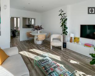 Living room of Flat to rent in  Madrid Capital  with Air Conditioner and Balcony