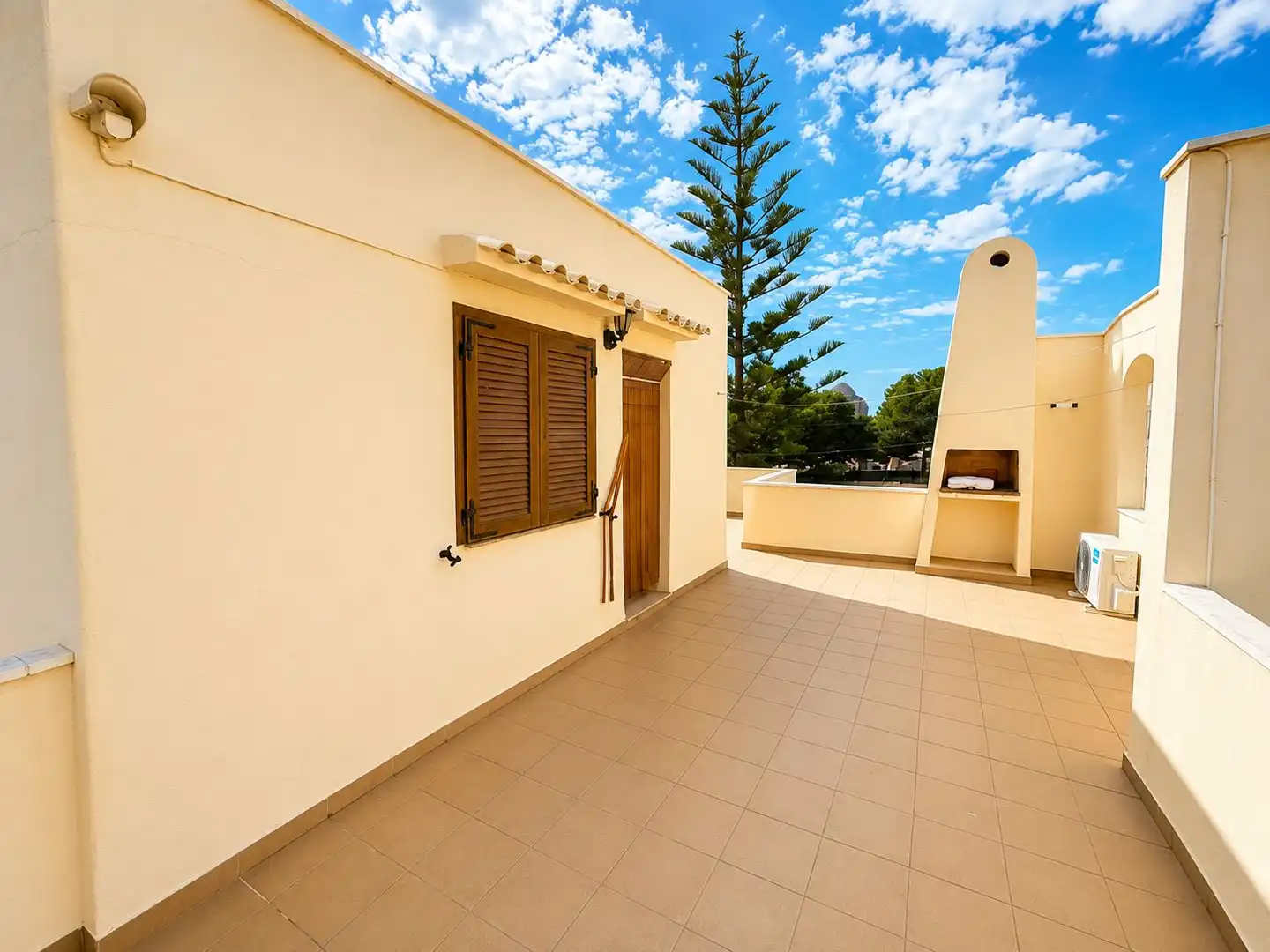 Terrace of Houses for sale in Calpe / Calp  with Air Conditioner, Heating and Private garden