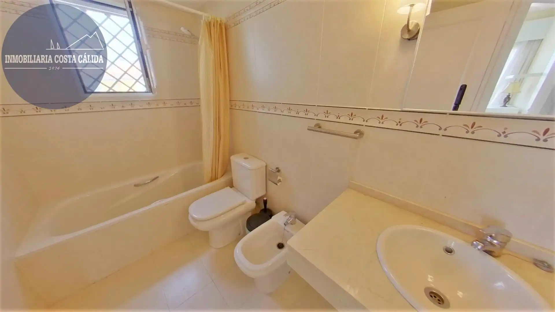 Baño de Dúplex en venta en Águilas con Aire acondicionado, Calefacción y Jardín privado