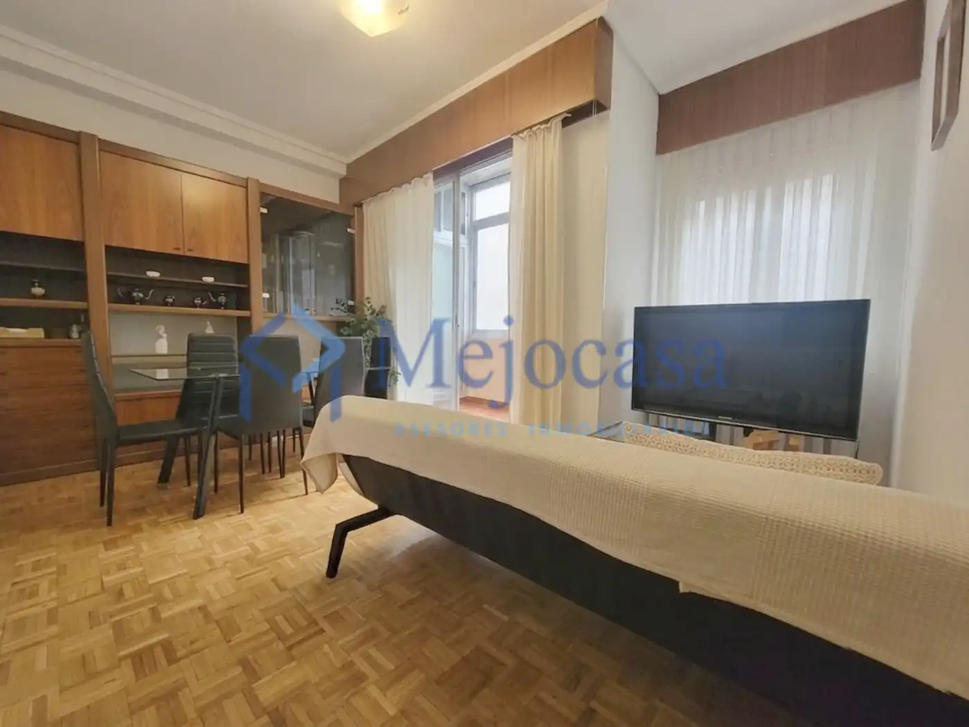 Living room of Flat for sale in  Madrid Capital  with Heating, Terrace and Balcony