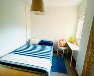 Dormitori de Apartament per a compartir en Majadahonda amb Moblat, Forn i Rentadora