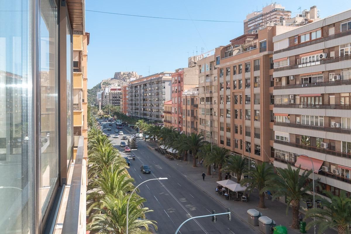 Apartamento de alquiler en Ensanche - Diputación, Centro