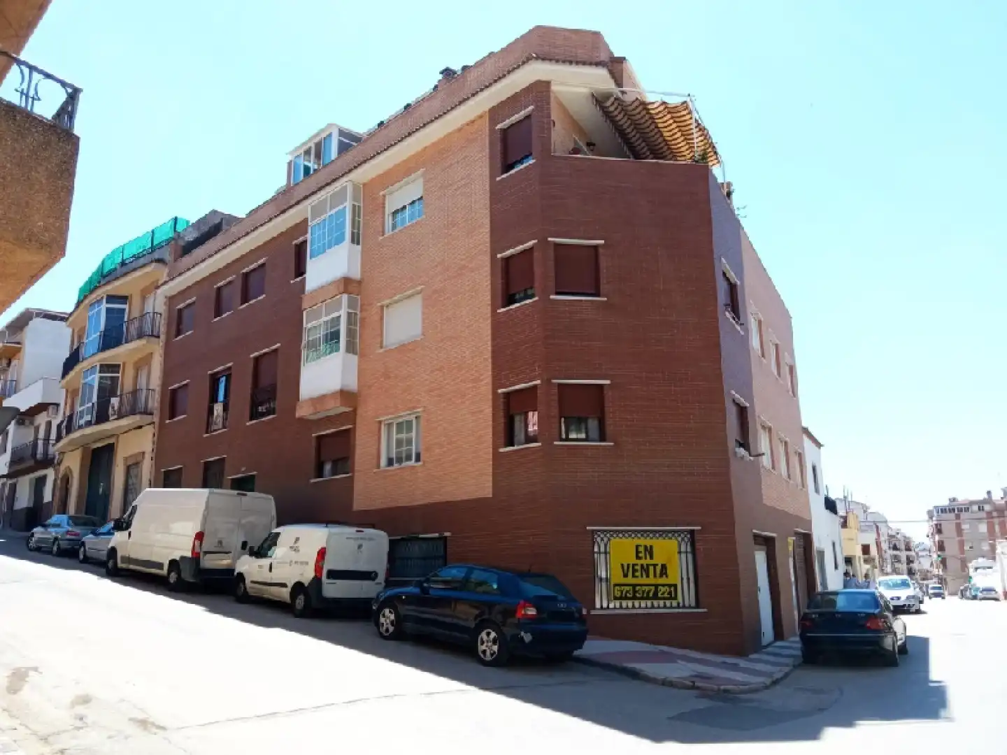 Aparcament amb ascensor en venda a C/ Doctor Cabrera Lomas