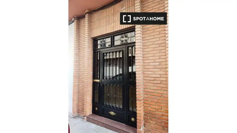 Vista exterior de Piso de alquiler en Burjassot con Aire acondicionado, Calefacción y Amueblado