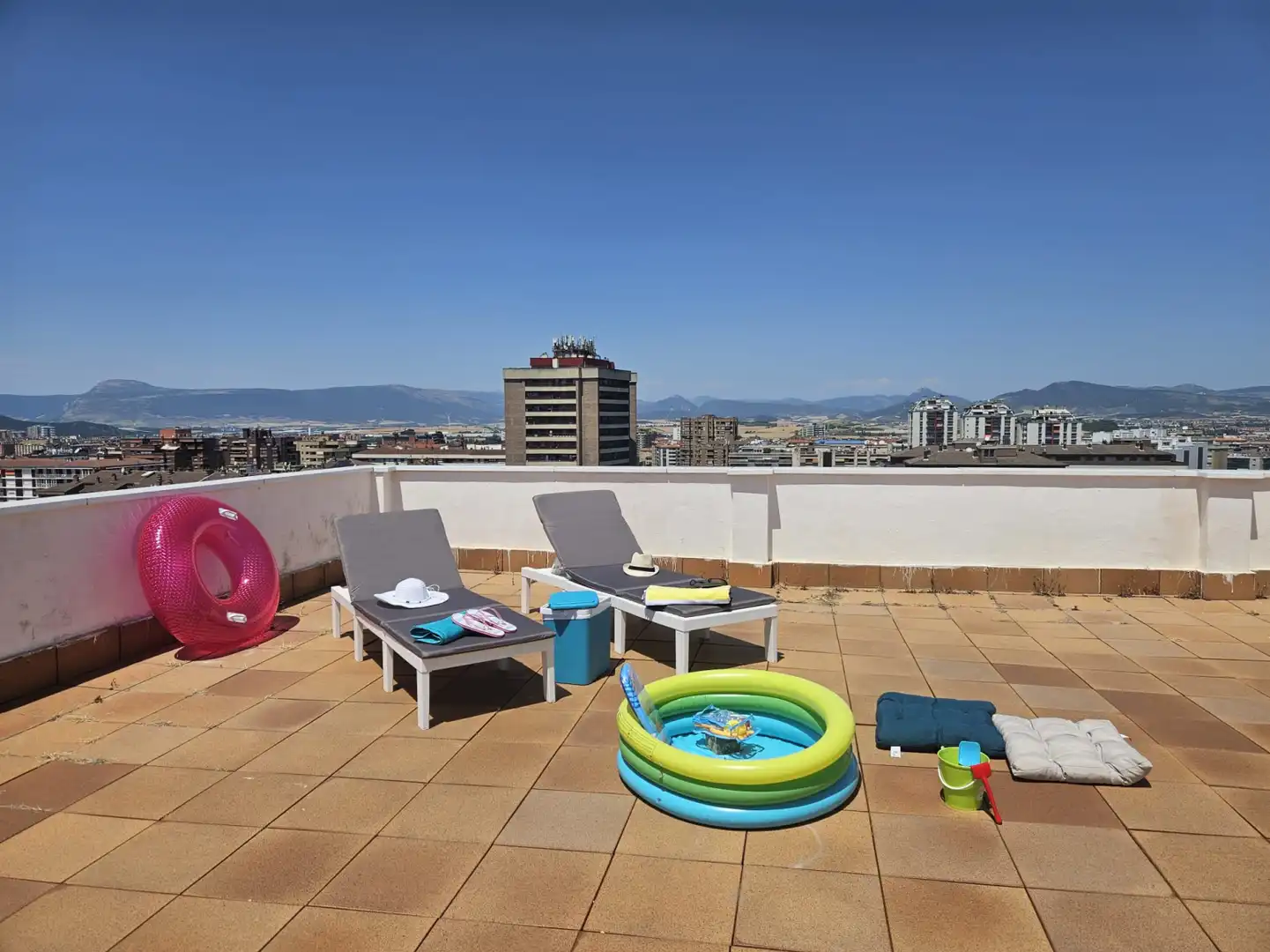 Terraza de Ático en venta en  Pamplona / Iruña con Calefacción, Parquet y Terraza