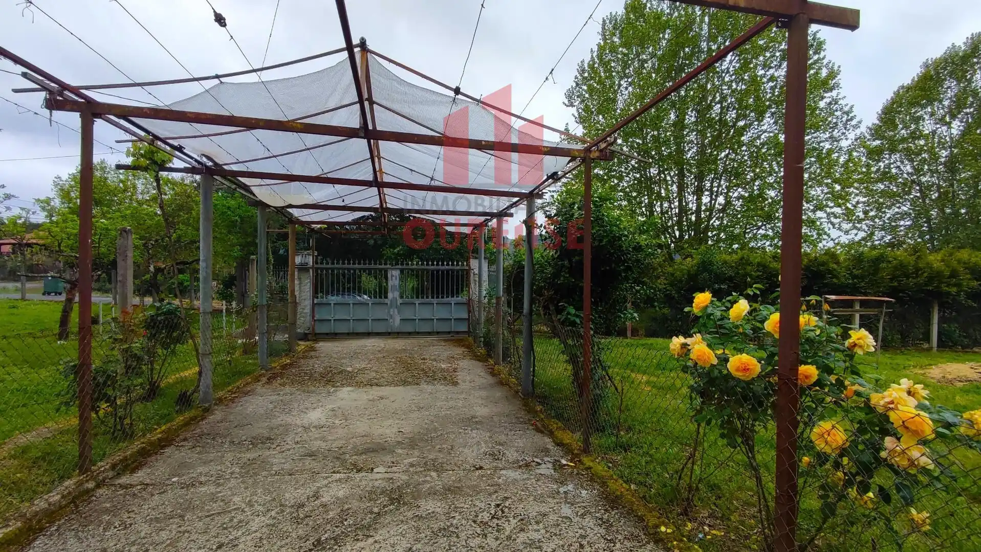 Jardí de Casa o xalet en venda en Ourense Capital  amb Calefacció i Jardí privat