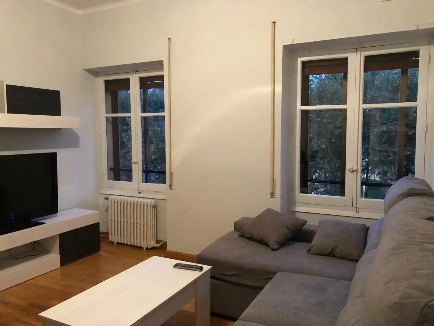 Living room of Flat for rent in Salamanca  with Heating, Parquet flooring and Furnished