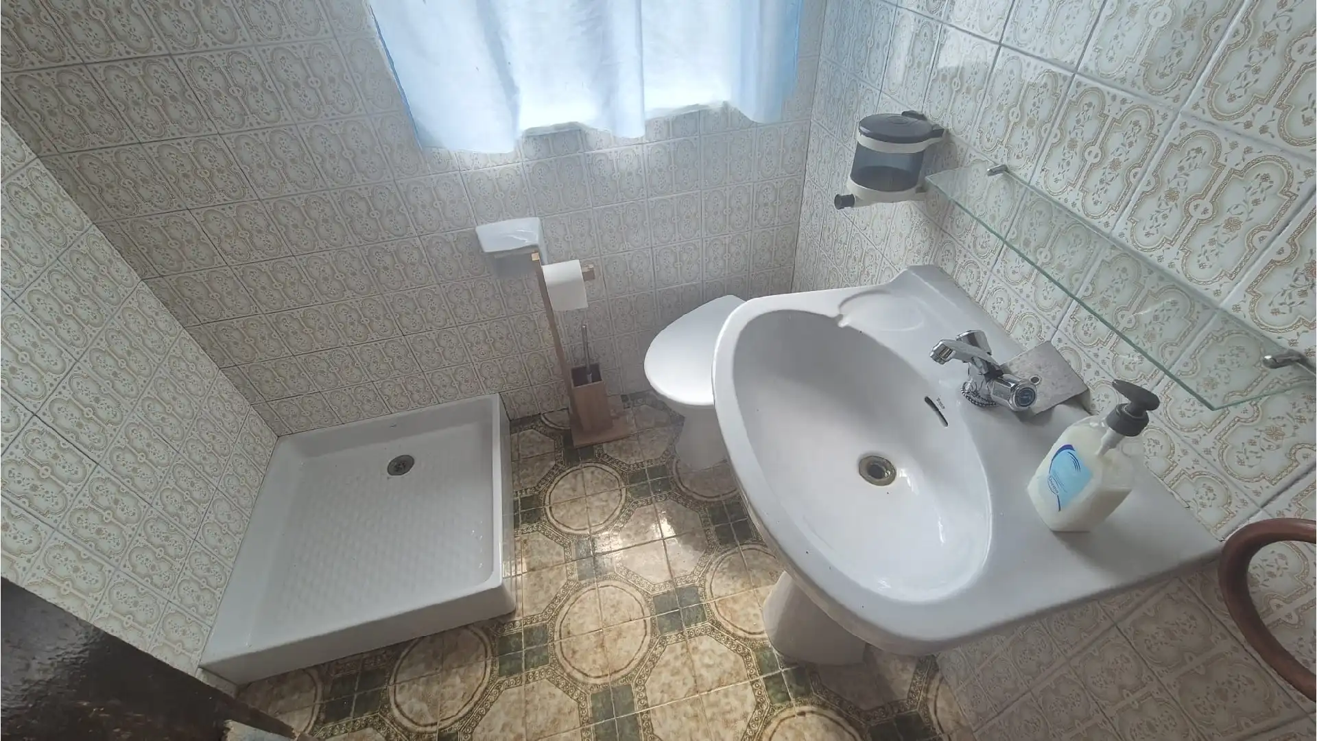 Bathroom of Houses for sale in Villamuriel de Cerrato  with Heating, Private garden and Swimming Pool