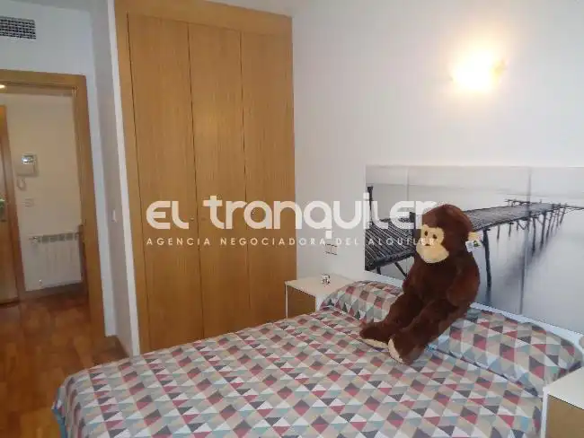 Wohnung zur Miete in Calle Fernando Trueba, Centro