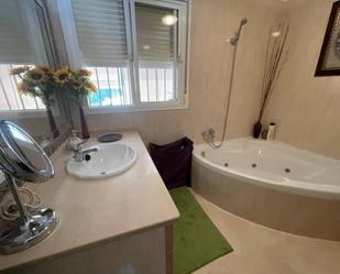 Bany de Apartament per a compartir en Marbella amb Moblat