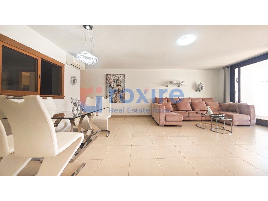 Vista exterior de Planta baixa en venda en Sant Antoni de Portmany amb Aire condicionat, Jardí privat i Terrassa