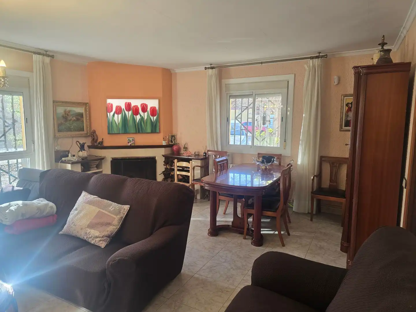 Sala d'estar de Finca rústica en venda en Sabadell amb Jardí privat