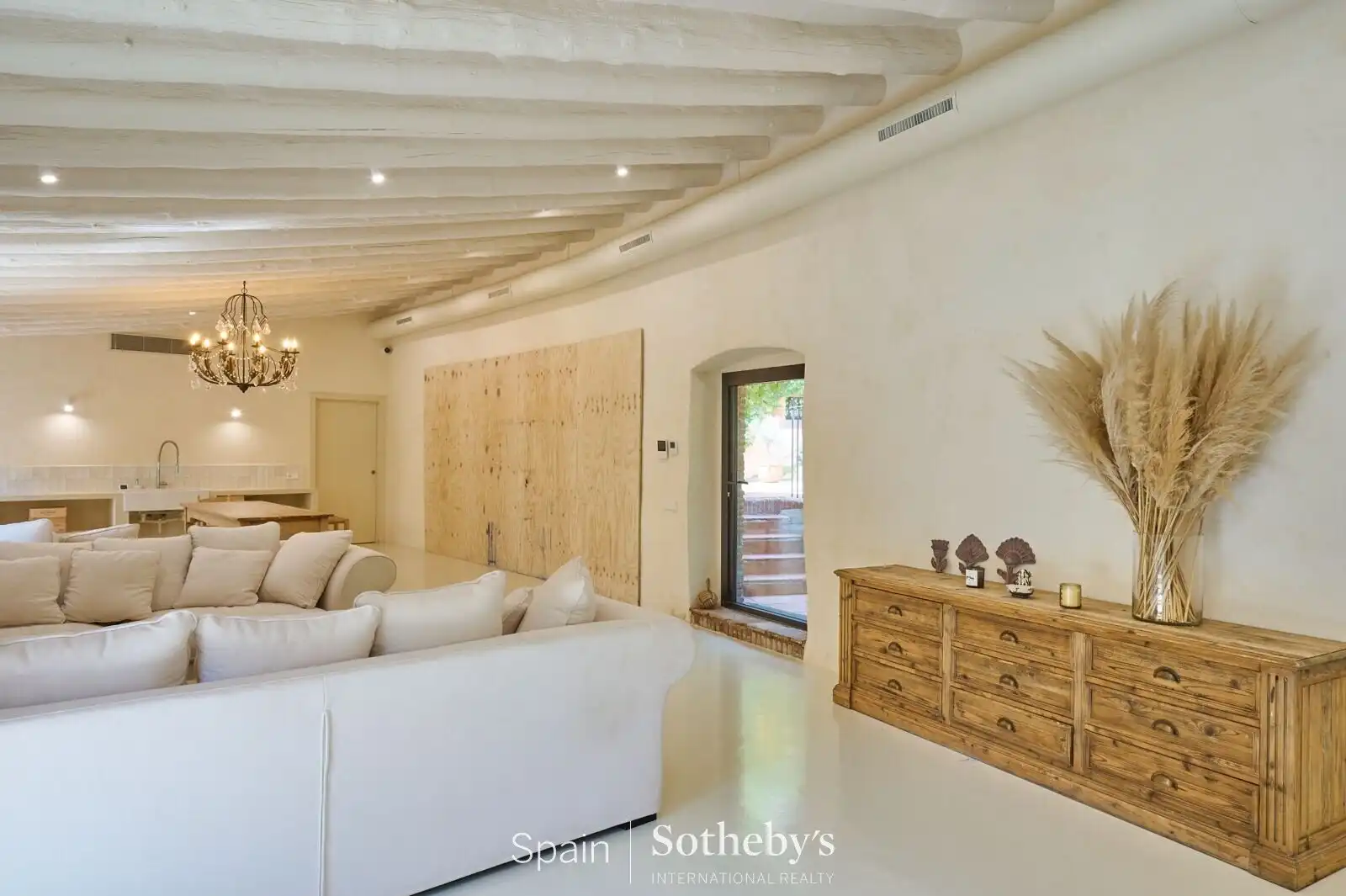 Sala d'estar de Casa o xalet en venda en Alella amb Aire condicionat, Calefacció i Jardí privat
