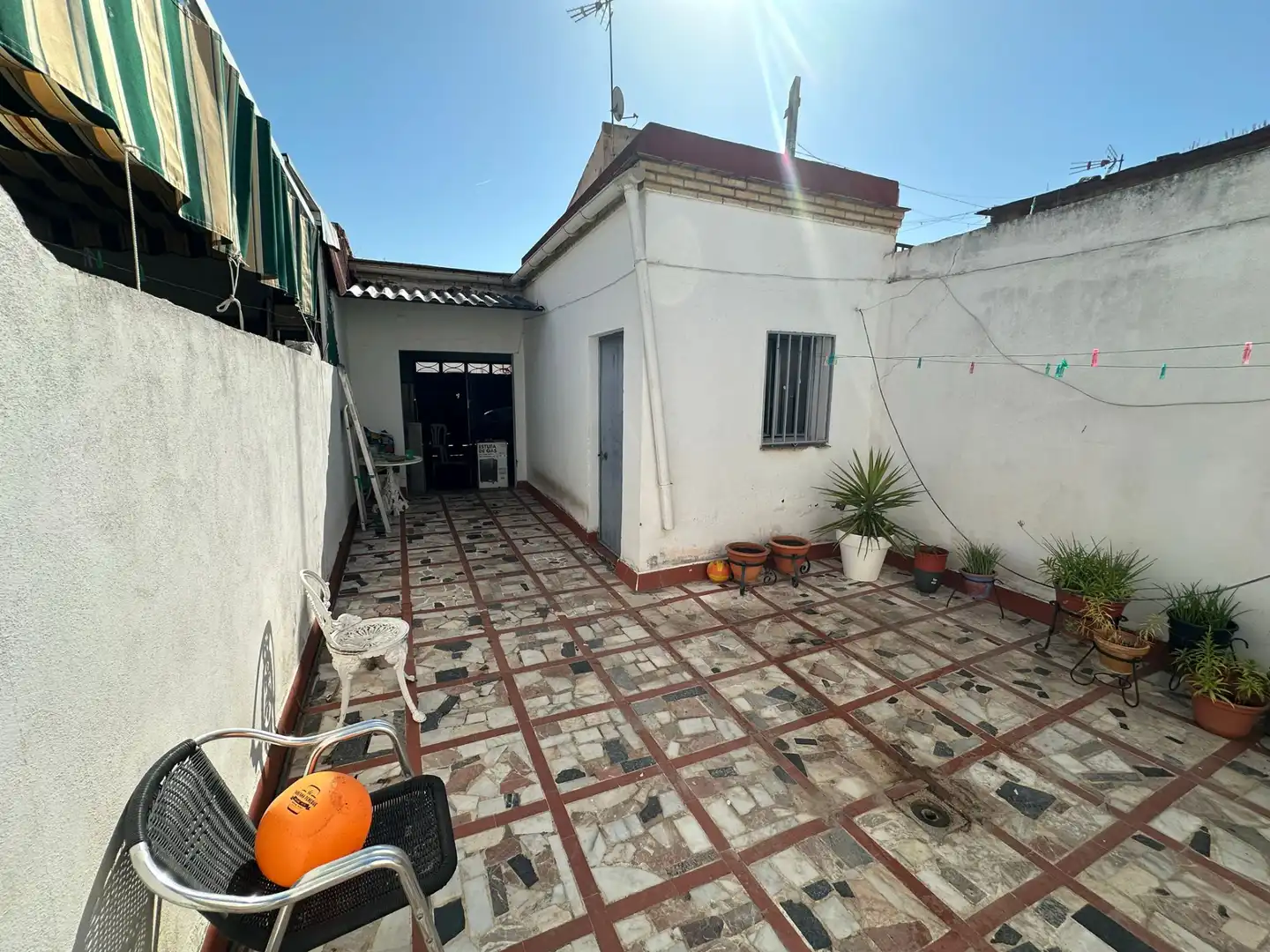 Vista exterior de Casa o chalet en venta en Bormujos con Trastero