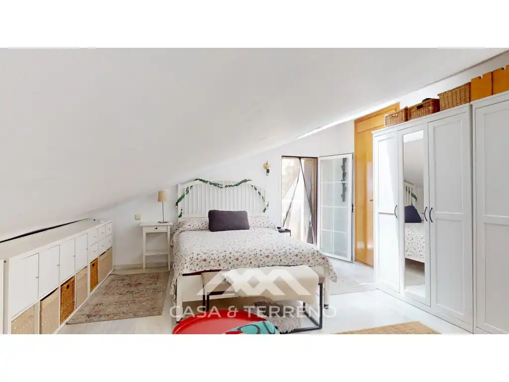 Habitación de Dúplex en venta en Algarrobo con Amueblado y Balcón