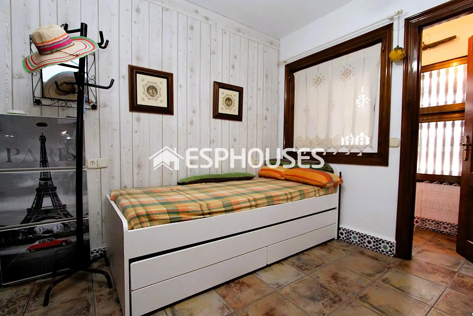 Habitación de Ático en venta en Guardamar del Segura con Amueblado y Balcón