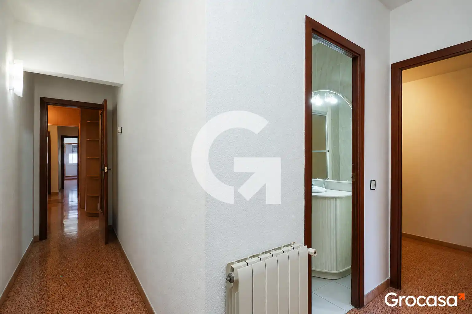 Flat for sale in El Prat de Llobregat  with Air Conditioner, Heating and Oven