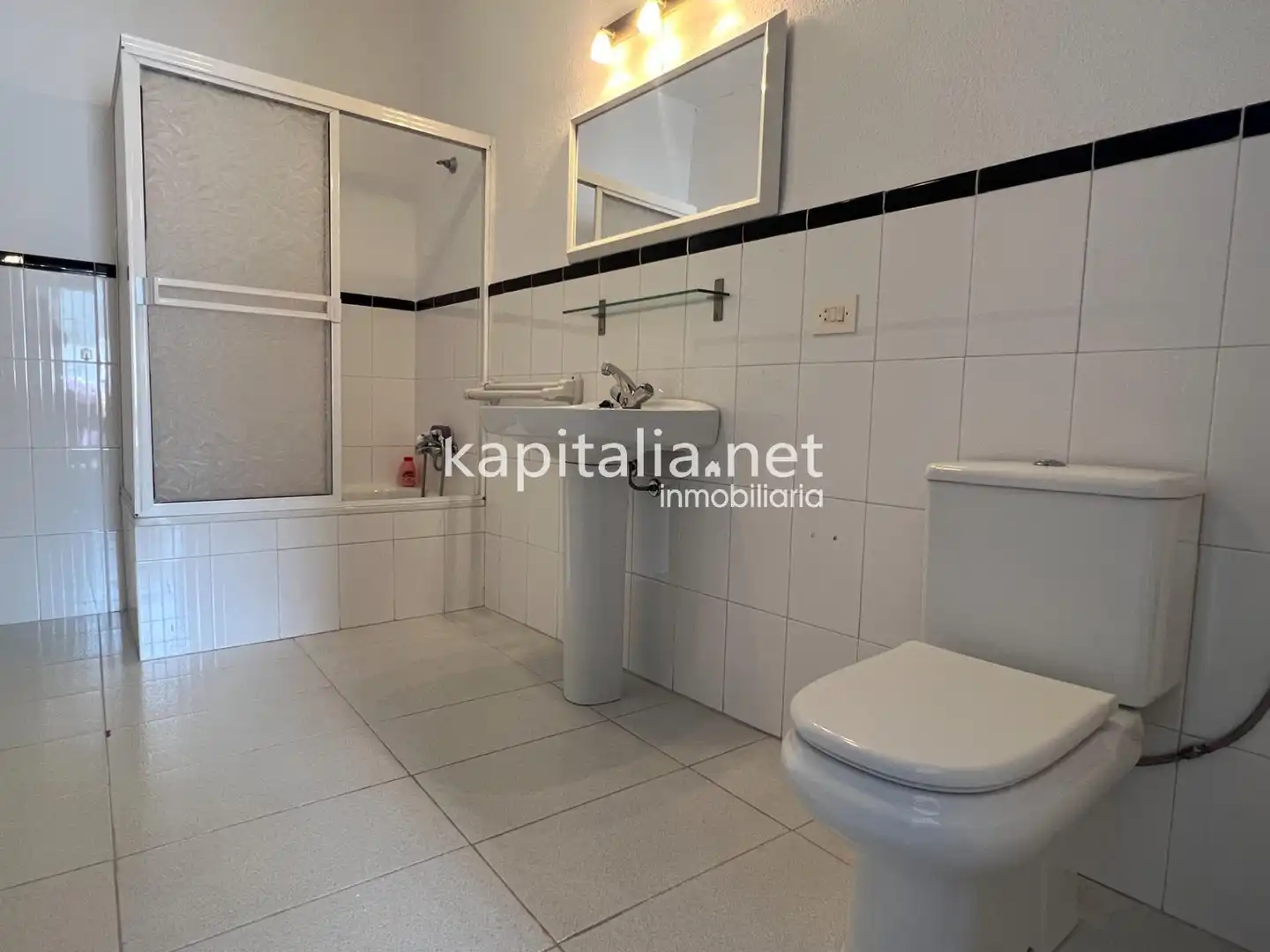 Bathroom of Houses for sale in Salem  with Heating and Balcony