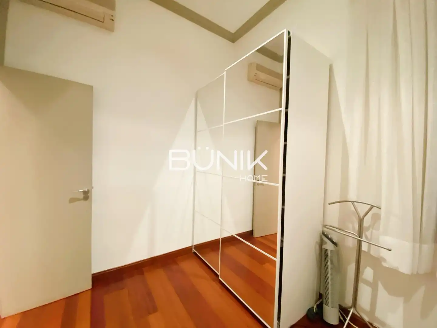 Bedroom of Flat for rent in Eixample