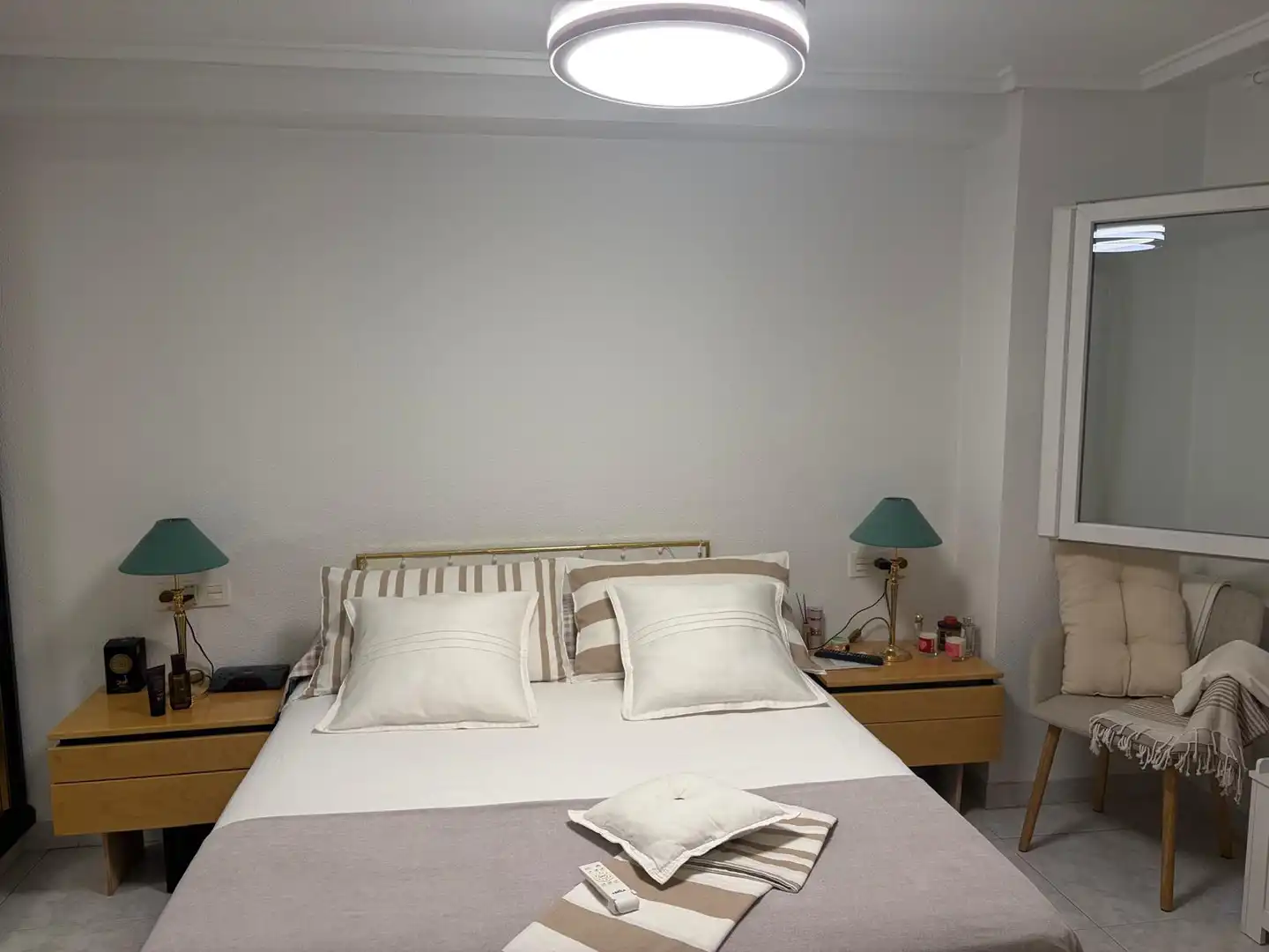 Habitación de Piso en venta en Villena con Horno, Balcón y Internet
