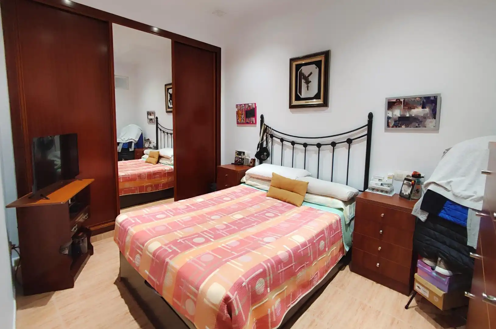 Habitación de Edificio en venta en Cádiz