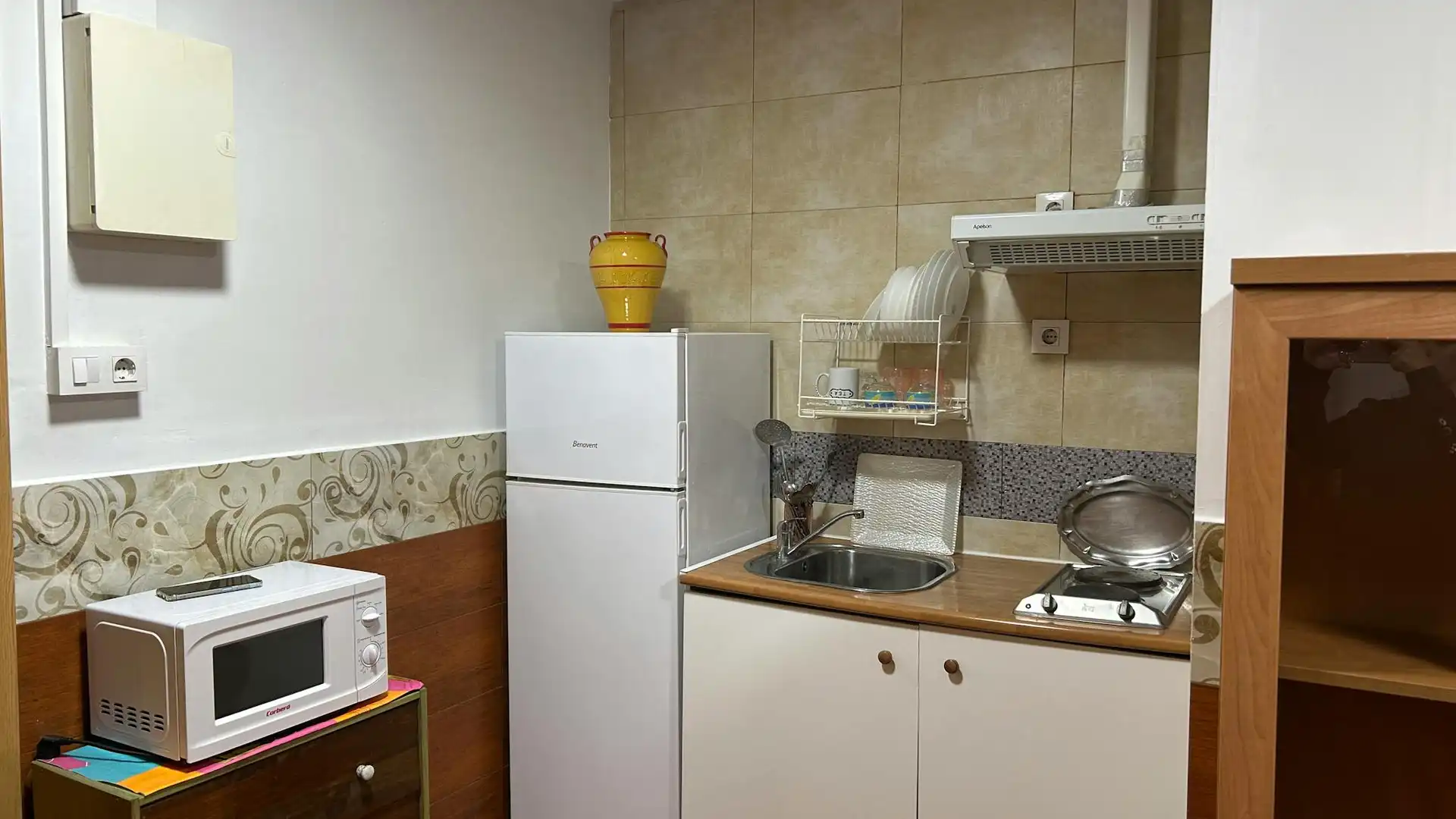 Cocina de Piso de alquiler en L'Hospitalet de Llobregat con Aire acondicionado, Calefacción y Amueblado