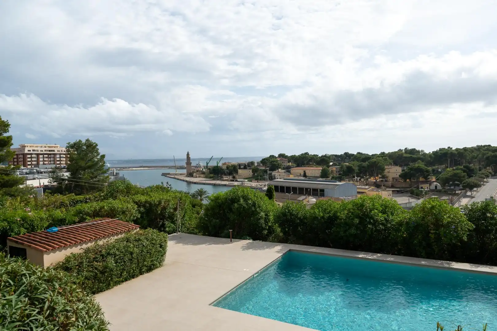 Piscina de Casa o xalet en venda en  Palma de Mallorca amb Jardí privat, Terrassa i Balcó