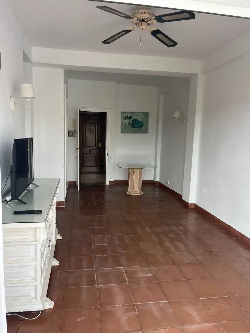 Appartamento con piscina in affitto a Puerto Marina, imagen 6