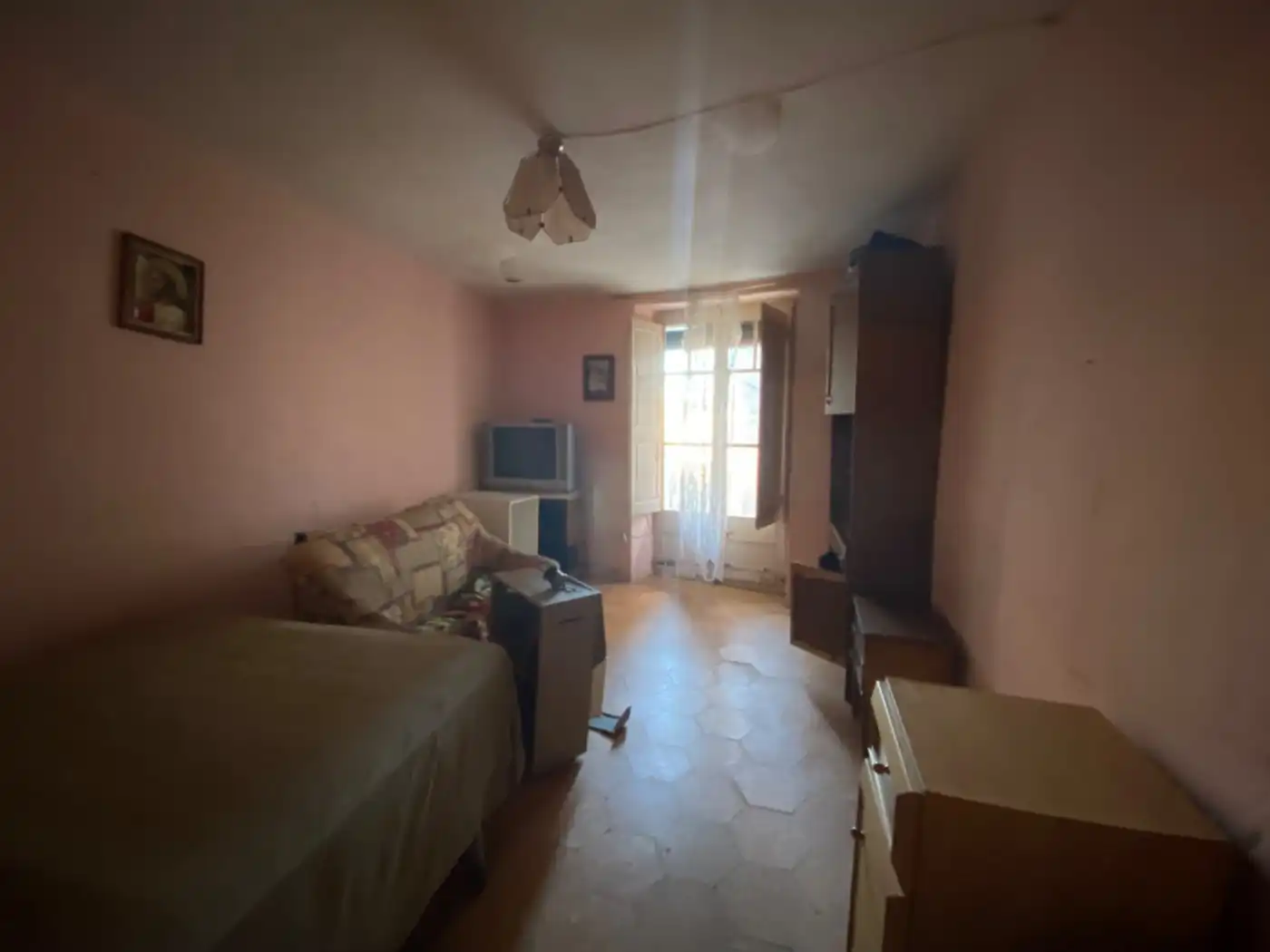 Schlafzimmer von Country house zum Verkauf in Godall mit Terrasse, Abstellraum und Balkon