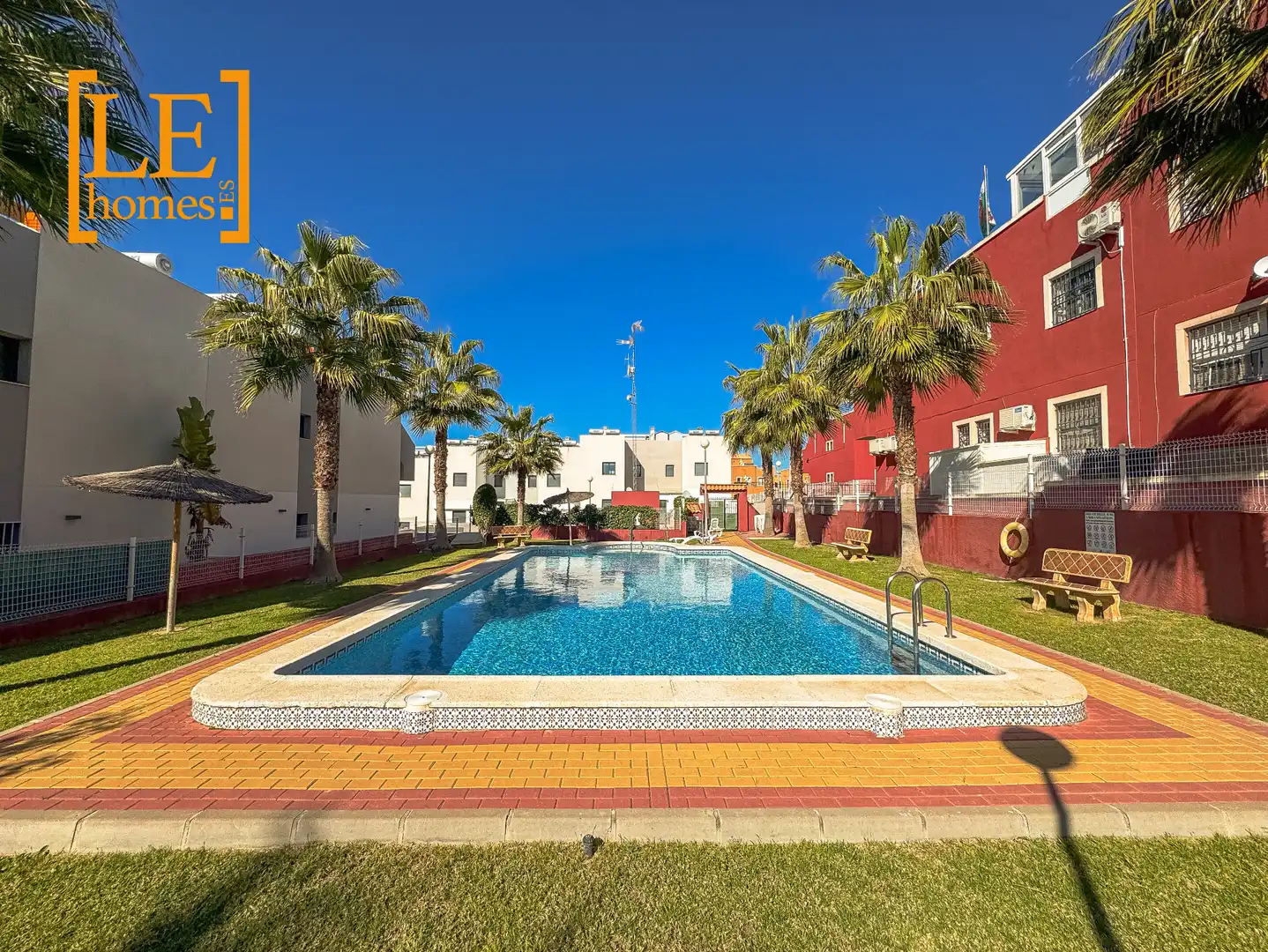 Piscina de Apartament en venda en Orihuela amb Aire condicionat, Calefacció i Terrassa