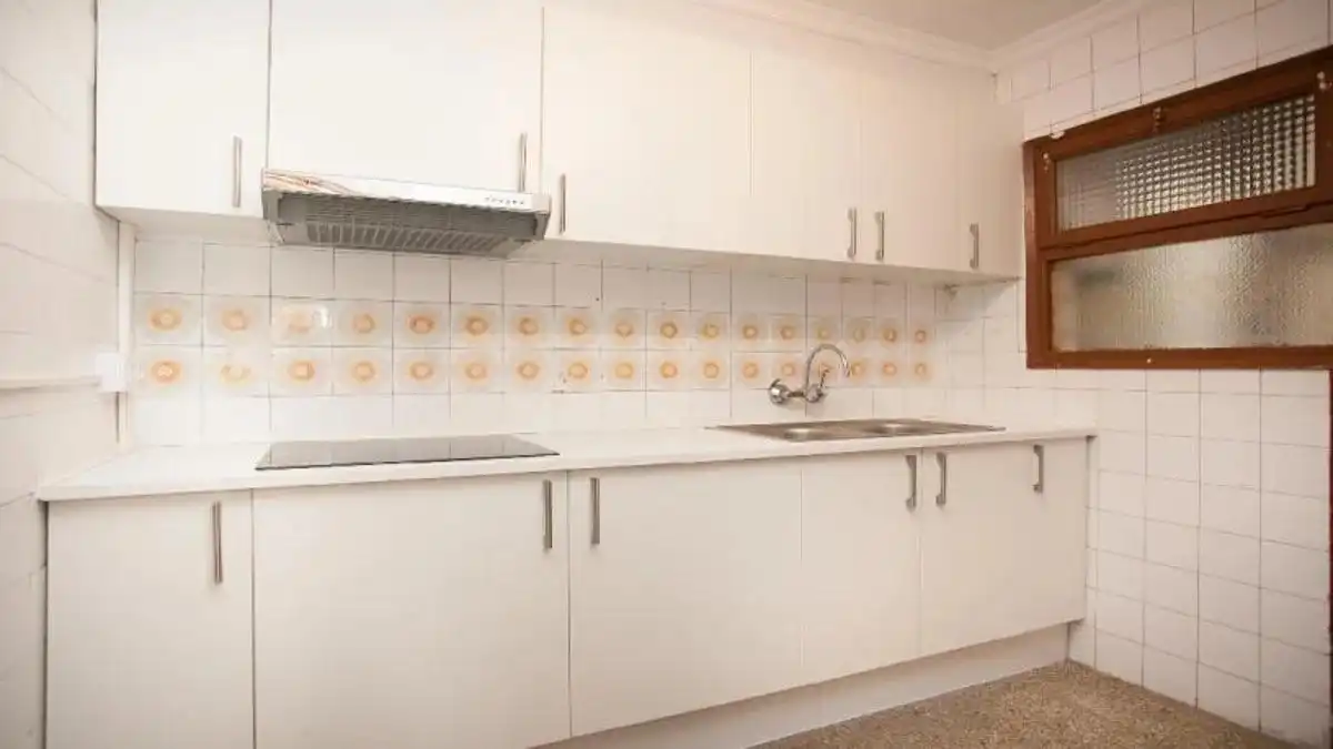 Kitchen of Apartments for sale in Salt  with Balcony