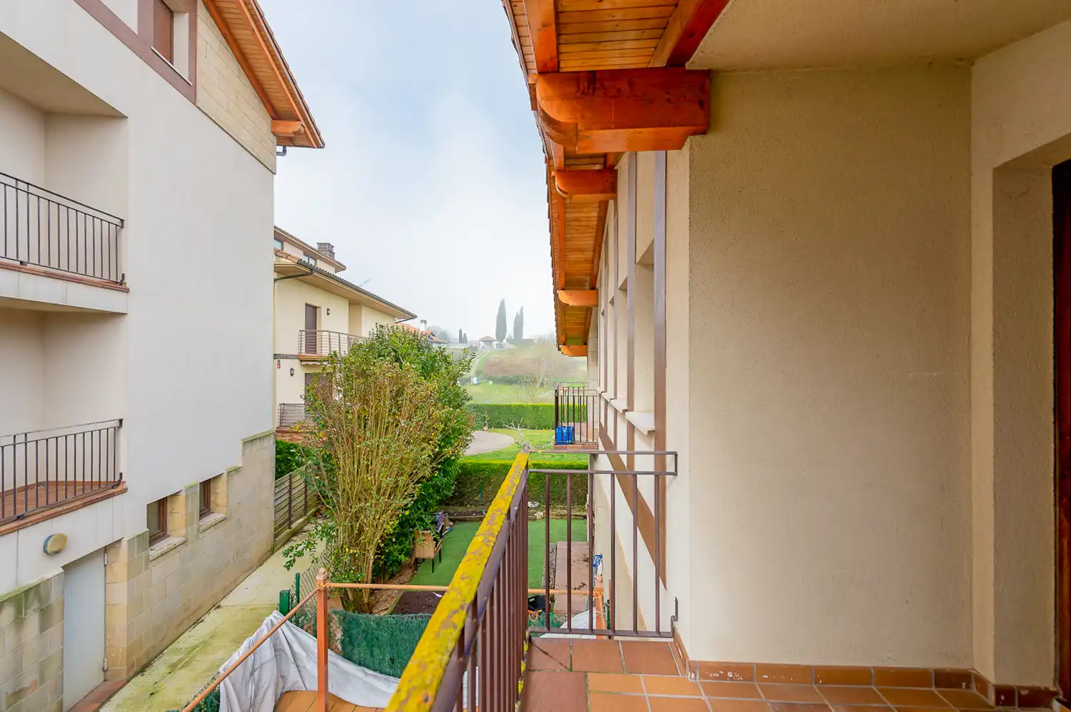 Balcony of Detached homes for sale in Urdiain