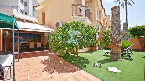 FANTÁSTICO DÚPLEX EN ESQUINA EN URBANIZACIÓN EL ALCOLAR