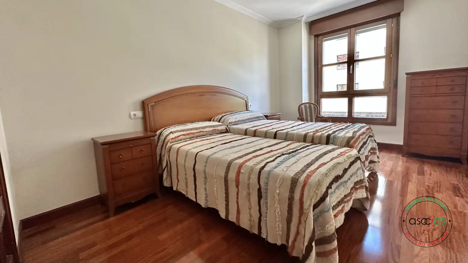 Habitación de Piso en venta en Gijón  con Calefacción