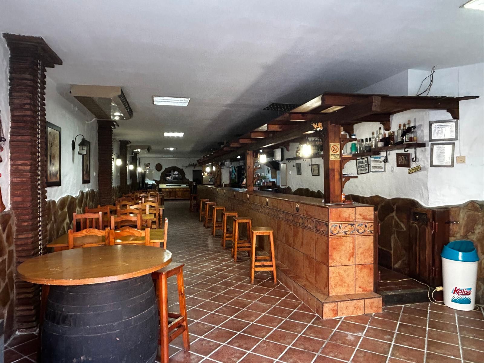 Premises for sale in La Línea de la Concepción  with Air Conditioner and Furnished
