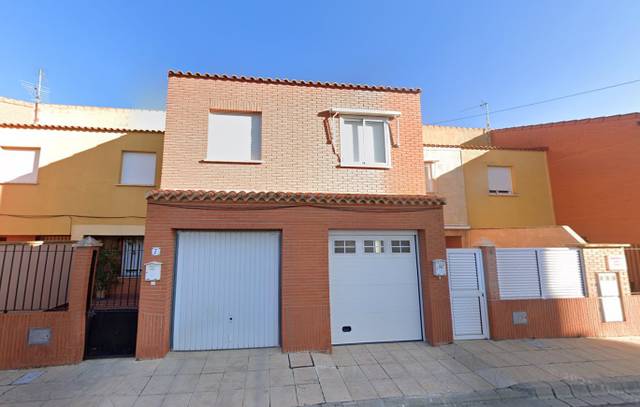 Piso en Venta en C/ Benjamin Palencia en Balazote