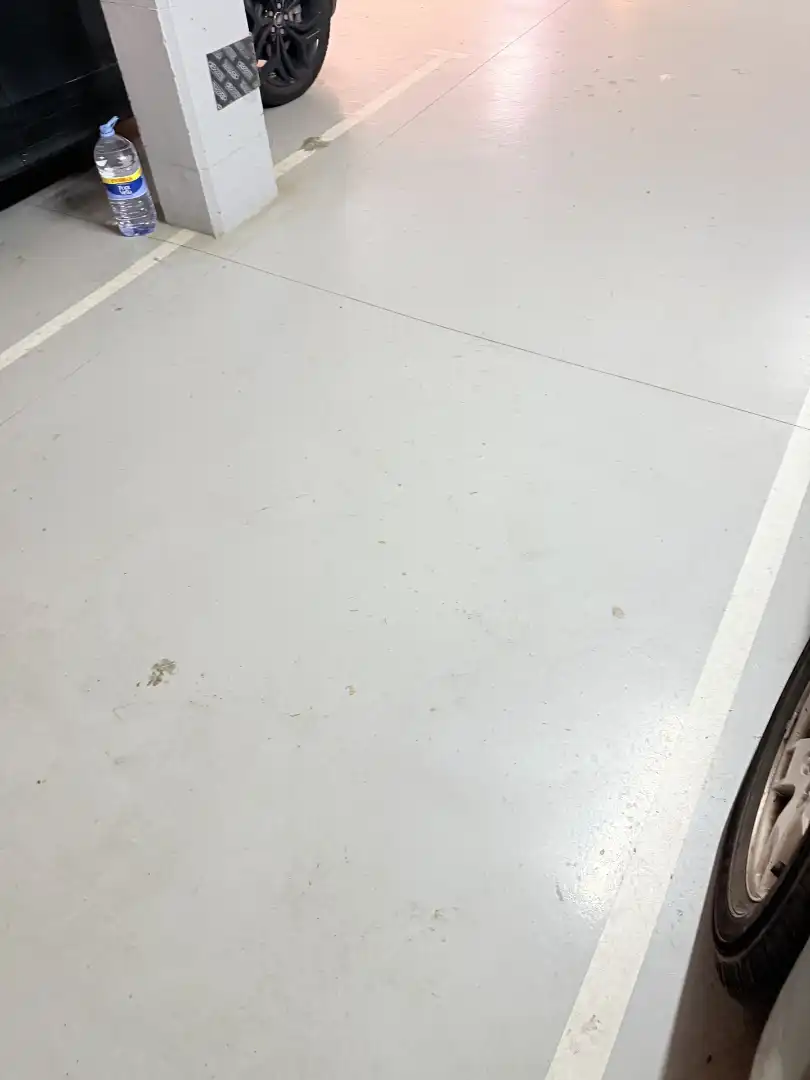 Garage for sale in Tiana  with Alarm